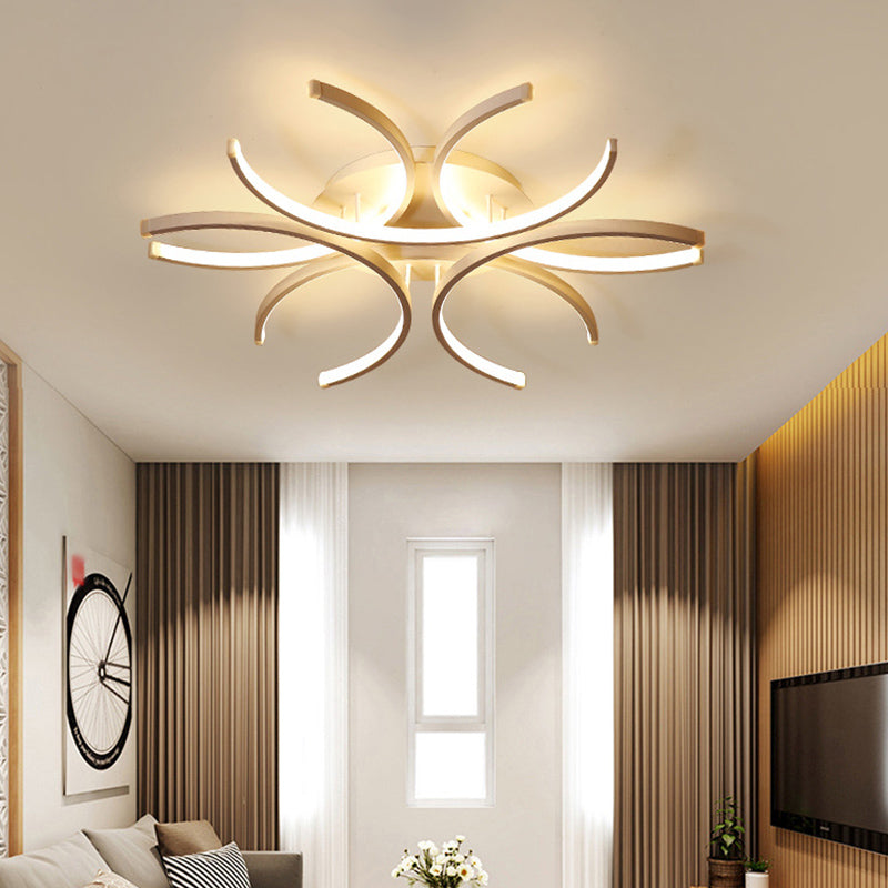 Metal Flower Flush Flush Light Modern Style Modern Style 6 Lights Fleus de montaje en blanco