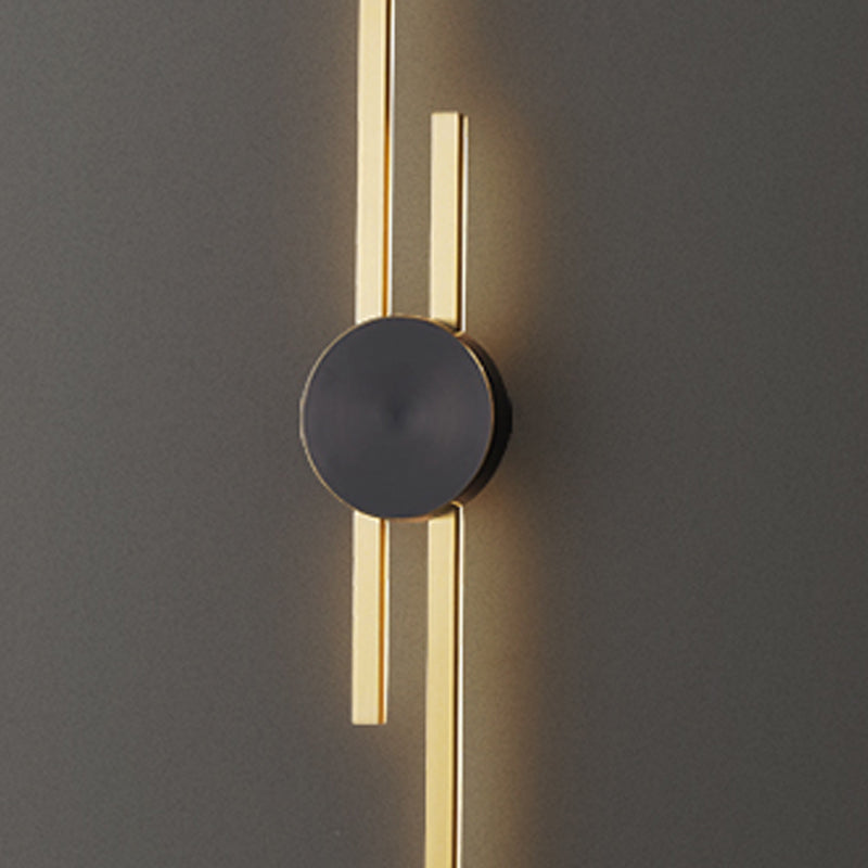 Metal Linear Shape Wall Light Modern Style Multi Lights Wall Mount Light Fixture