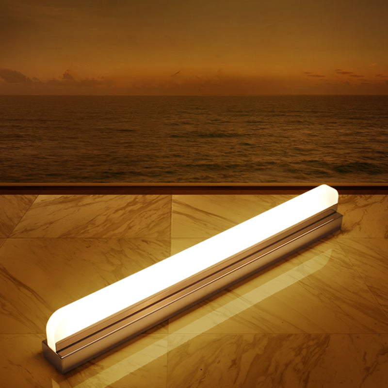 Luce vanità lineare Metal contemporanea 1 Mirror Light Led Light per bagno in argento