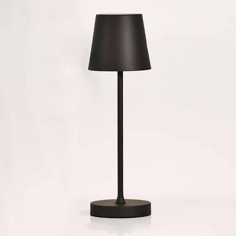 Moderne Stilkegelform Table Beleuchtung Metall 1 Leuchttischlampe für Bett