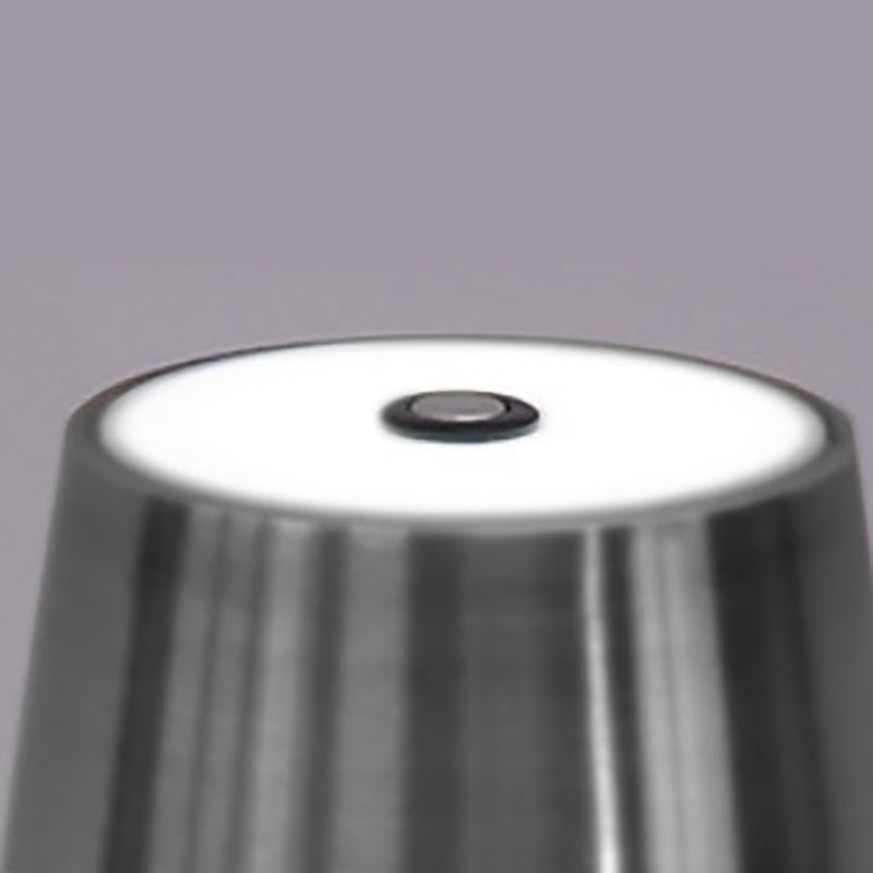 Moderne Stilkegelform Table Beleuchtung Metall 1 Leuchttischlampe für Bett