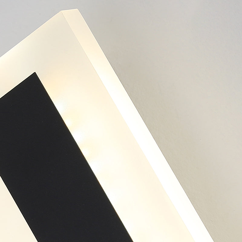 Metal Linear Shade Wall Sconce Modern Style Single Light Wall Mount Light in Black