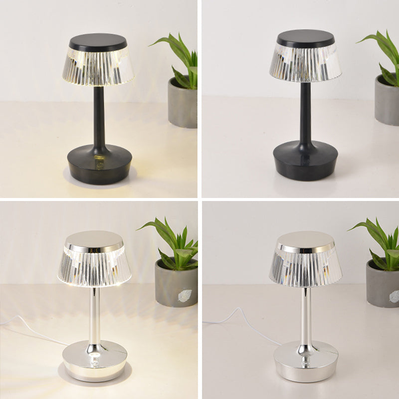 Minimalistische Nachttischlampe Metall Schlafzimmer LED -Tischleuchte