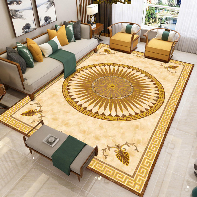 Yellow Luxury Rug Polyester Graphic Area Rug Stain Resistant Rug for Drawing Room