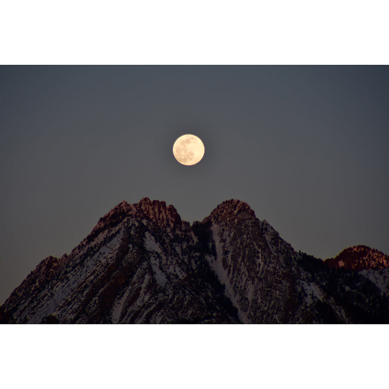 Eco-friendly Wall Mural Wallpaper Majestic Mountains Photography Sitting Room Wall Mural