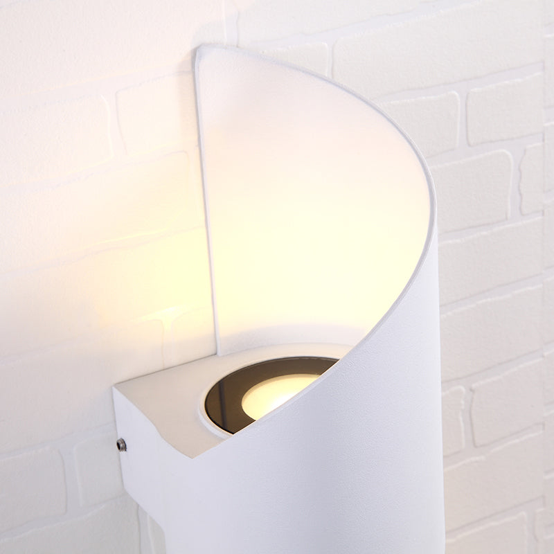 Unique Shade Metal Wall Sconce Modern Style 1-Light Wall Lighting Fixtures