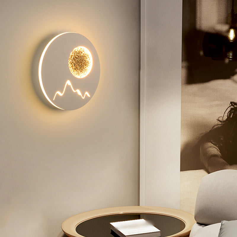 Creative Metal Wall Light Modern LED Wall Light Fixture for Bedroom