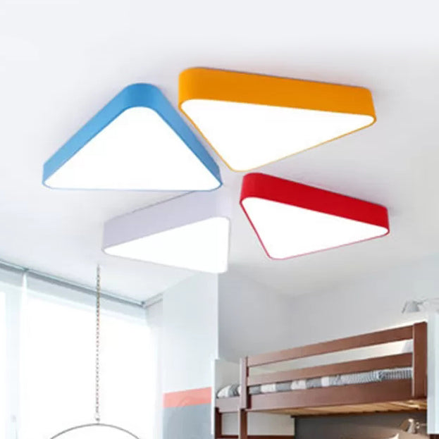 Slanke driehoekige LED-inbouwlamp van acrylmetaal in moderne stijl