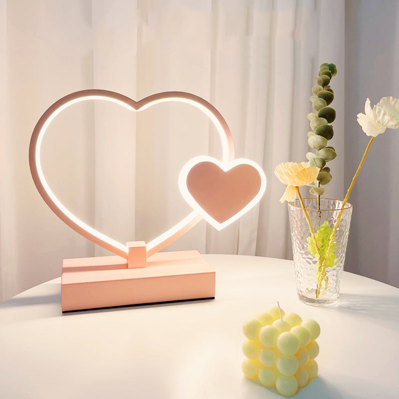 Romantic Heart Shaped Table Lamp Modern Metal Bedroom LED Night Light
