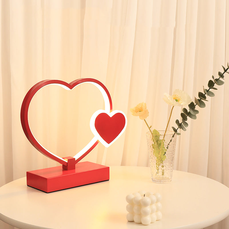 Romantic Heart Shaped Table Lamp Modern Metal Bedroom LED Night Light