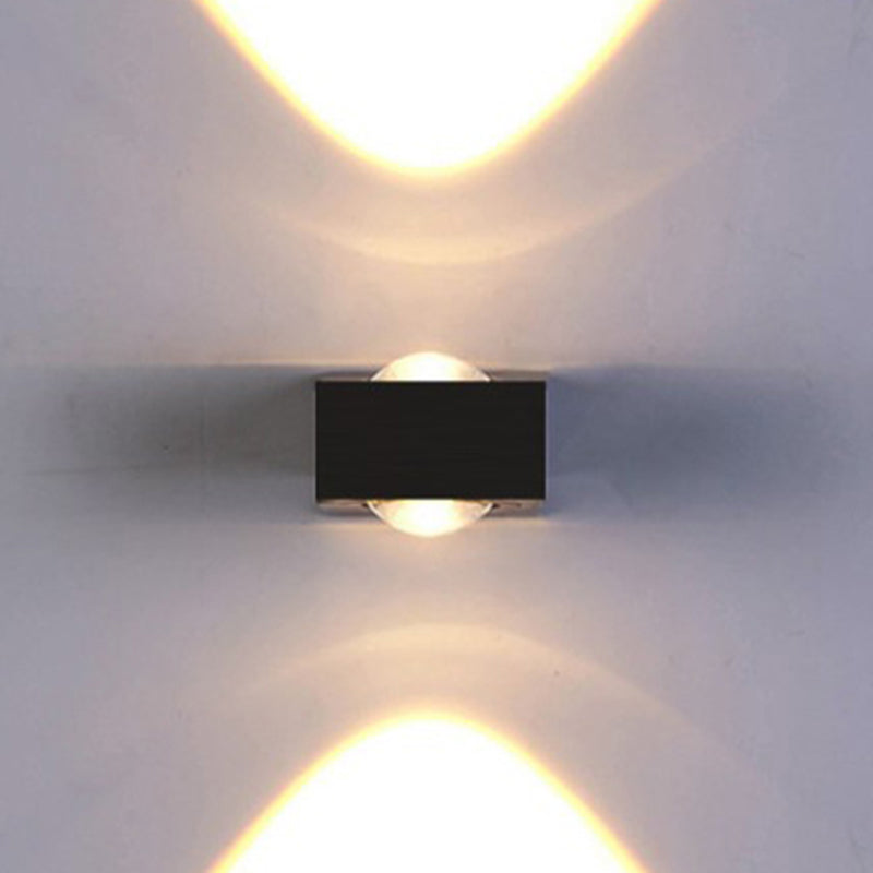 Tombra cuadrada de la pared de metal Maledina Multern Lights Luz de la pared en negro