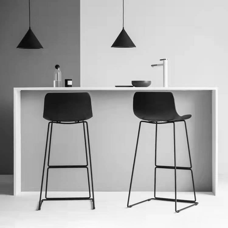 Modern Style Bar-stool Plastic Counter Bar Stool with Metal Legs for Restaurant