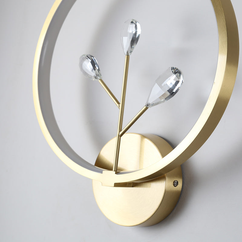 Round Shade Metal Wall Sconce Modern Style 1 Light Wall Mount Light Fixture in Gold