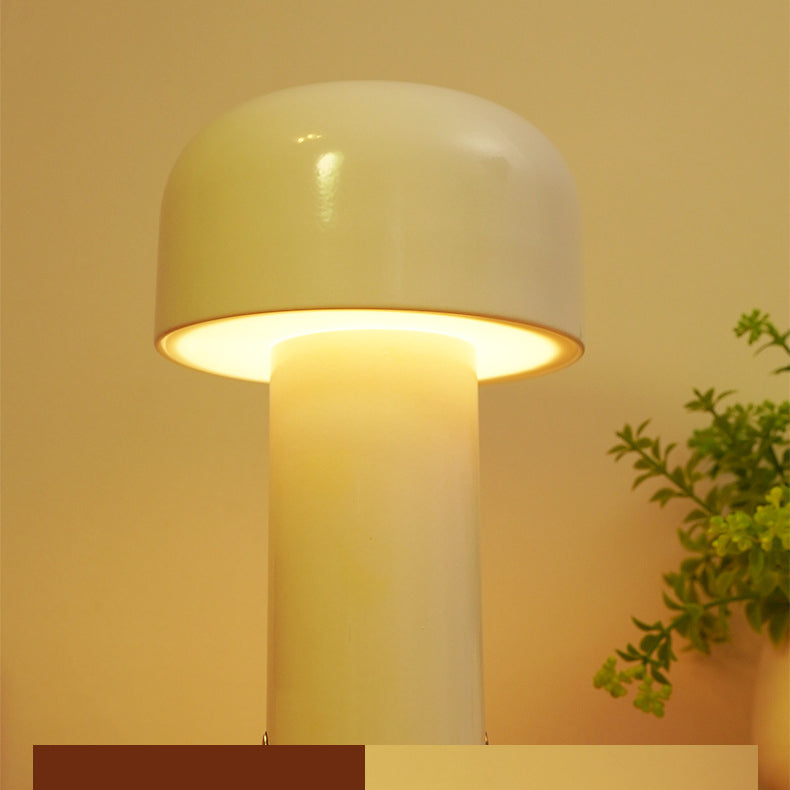 Modern Chargeable Table Lamp 1-Light Desk Light with Iron Shade for Living Room