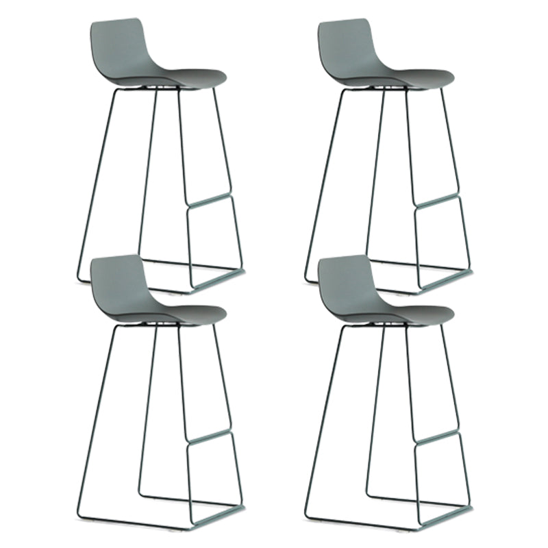 Nordic Plastic Bar Stool Bucket Counter Bar Stool with Metal Legs