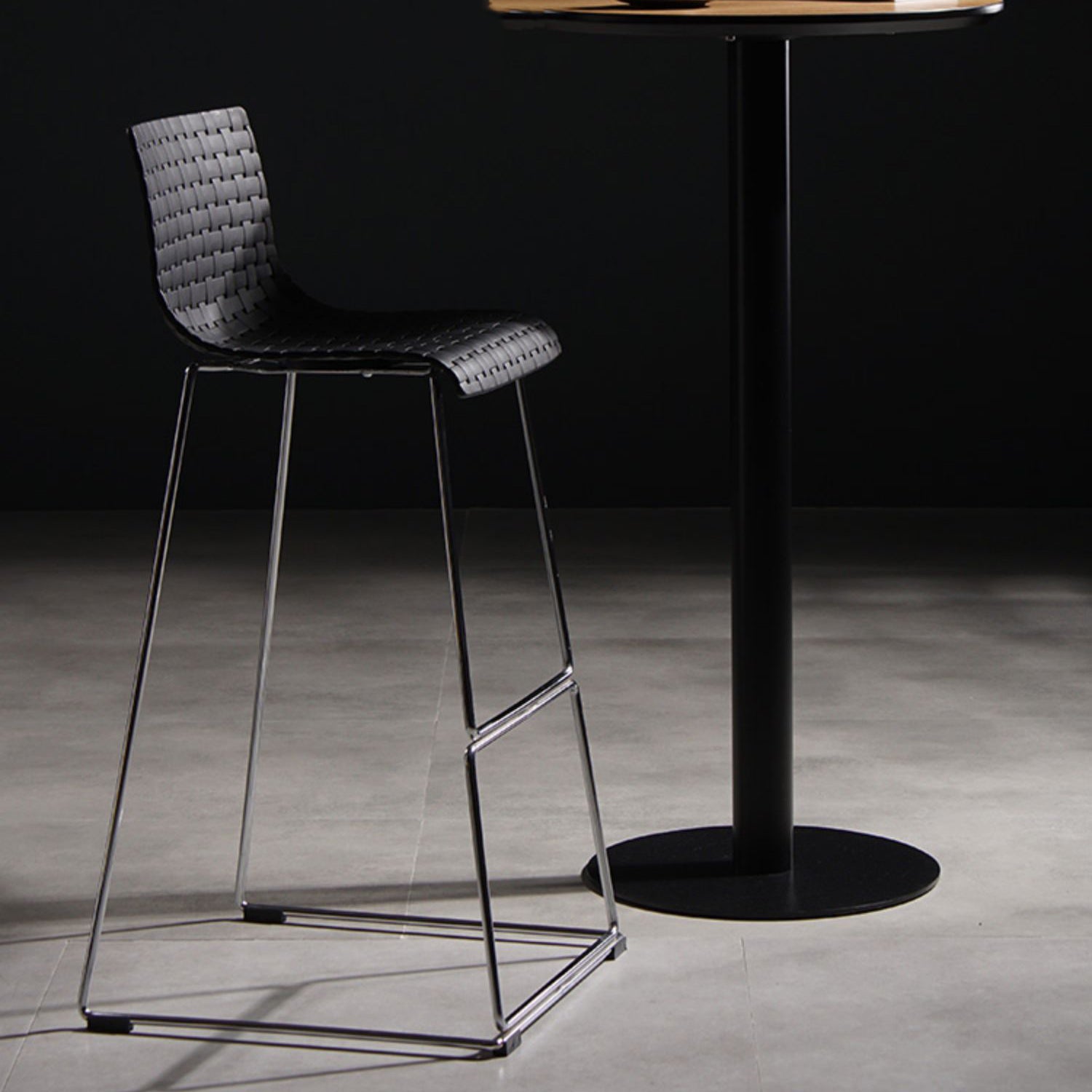 Industrial Bar-stool Plastic Counter Bar Stool for Kitchen Bar with Metal Legs