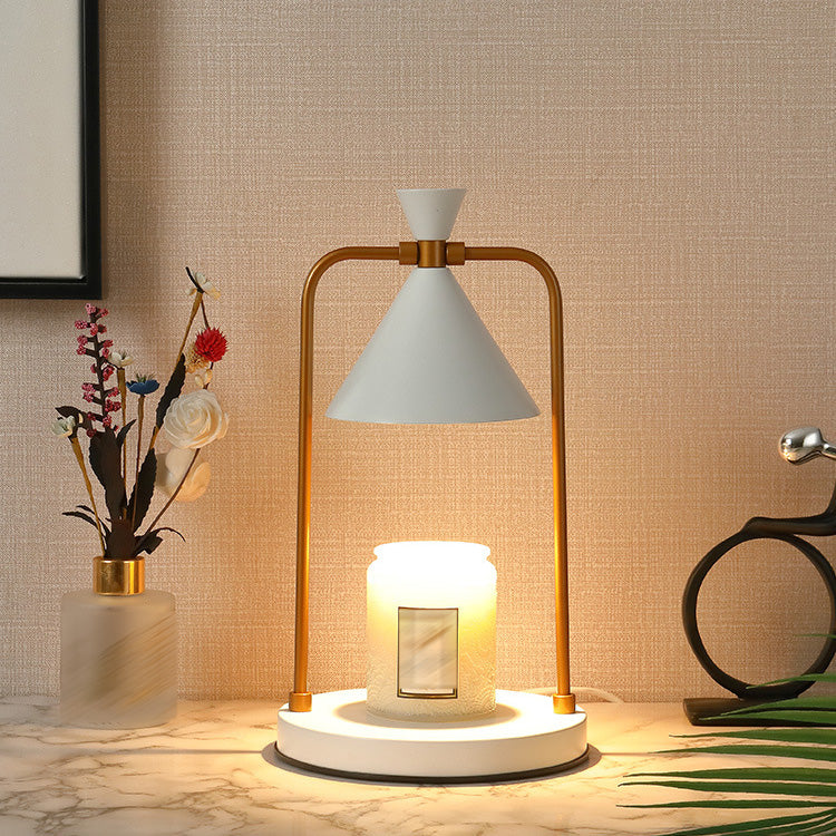 Lampada da tavolo a forma di cono in stile postmoderno Lampada da tavolo in metallo a 1 luce per camera da letto