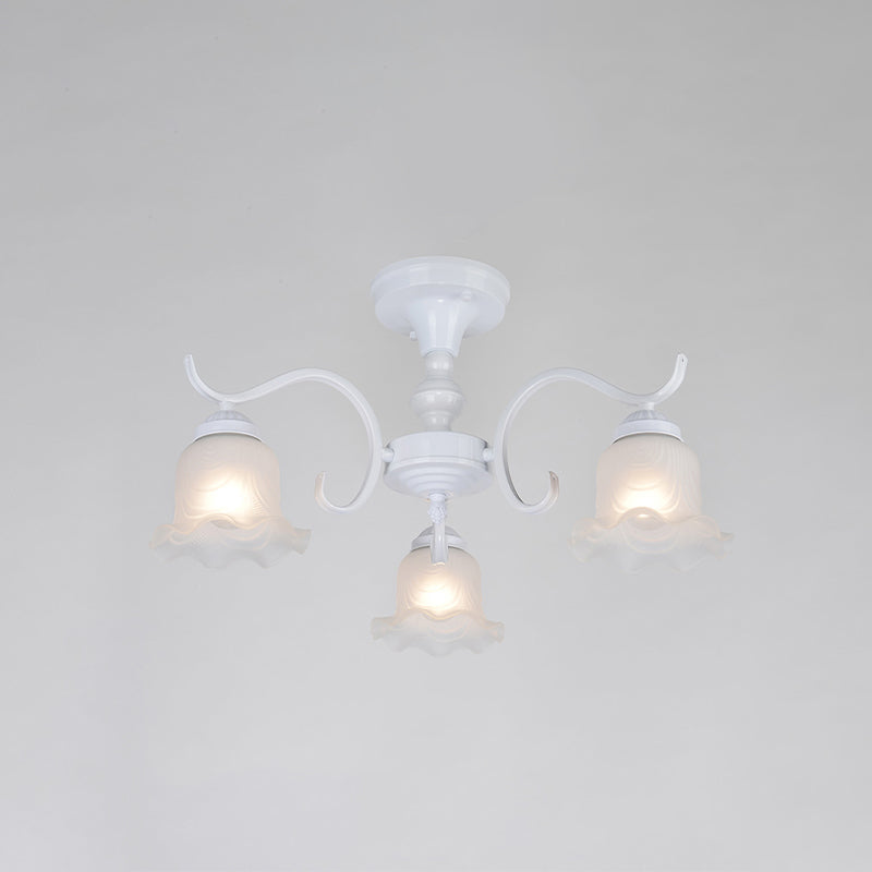 Bell blanc semi-luxueuse Mount Vintage Verage Shade plafond Plafond pour le salon