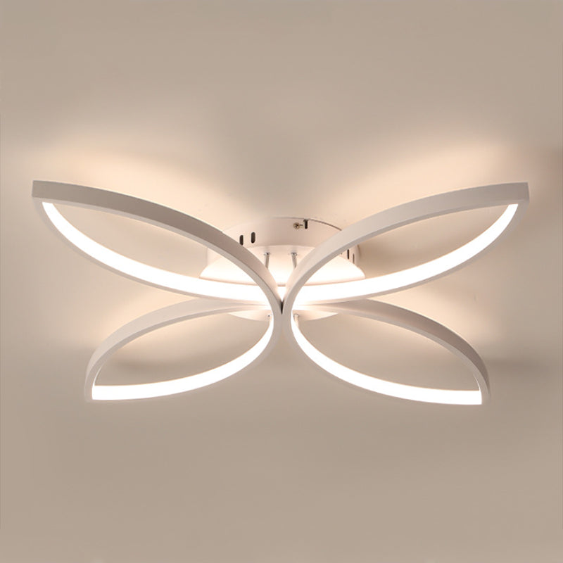 Tombre geométrico de metal Flush Luz de techo moderno 4 luces Flejado de montaje en blanco en blanco