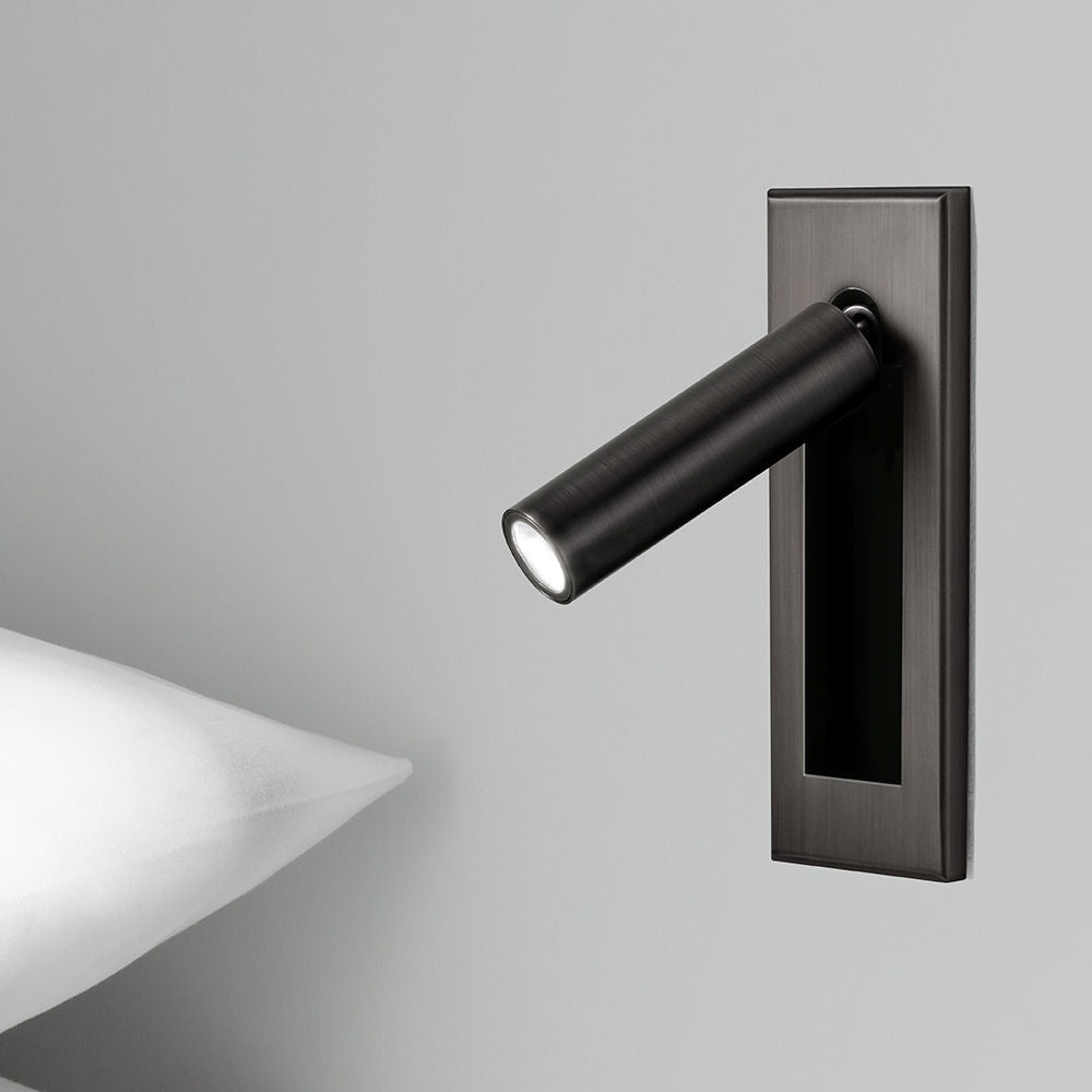 1 Light Unique Wall Sconce Modern Style Metal Wall Lighting for Reading