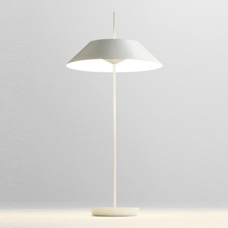 Lampe de table de nuit géométrique moderne en métal 1 lampe de table légère