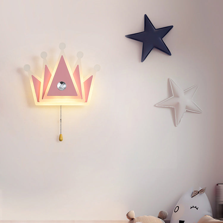 Modern Style Crown Shaped Sconce Light Fixtures Metal 1 Light Wall Mounted Lighting