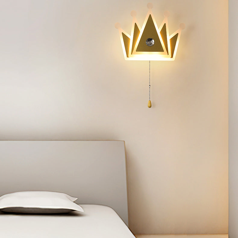Modern Style Crown Shaped Sconce Light Fixtures Metal 1 Light Wall Mounted Lighting