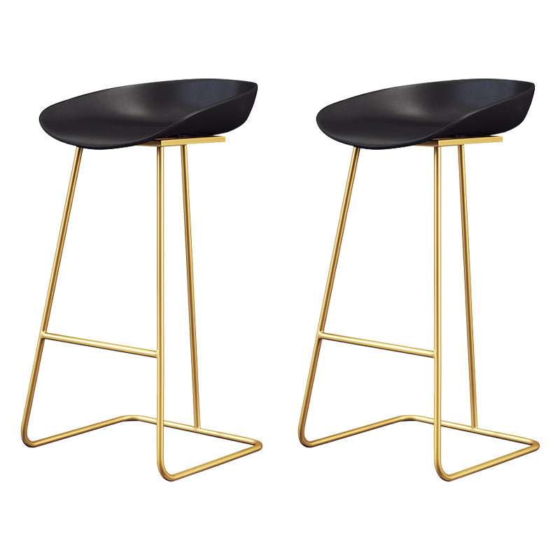 Glam Coffee Shop Footrest Stool Matte Finish Plastic Barstool