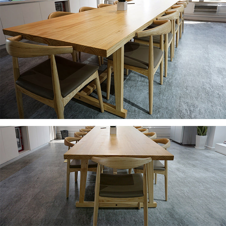 Table de salle à manger avec plateau en bois de pin, table de luxe traditionnelle avec base à tréteaux
