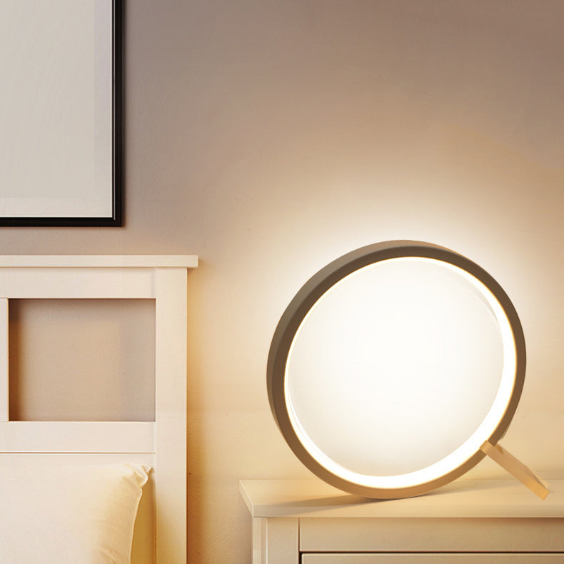 Lámpara de escritorio LED lineal de accesorio de iluminación de escritorio de estilo moderno para dormitorio