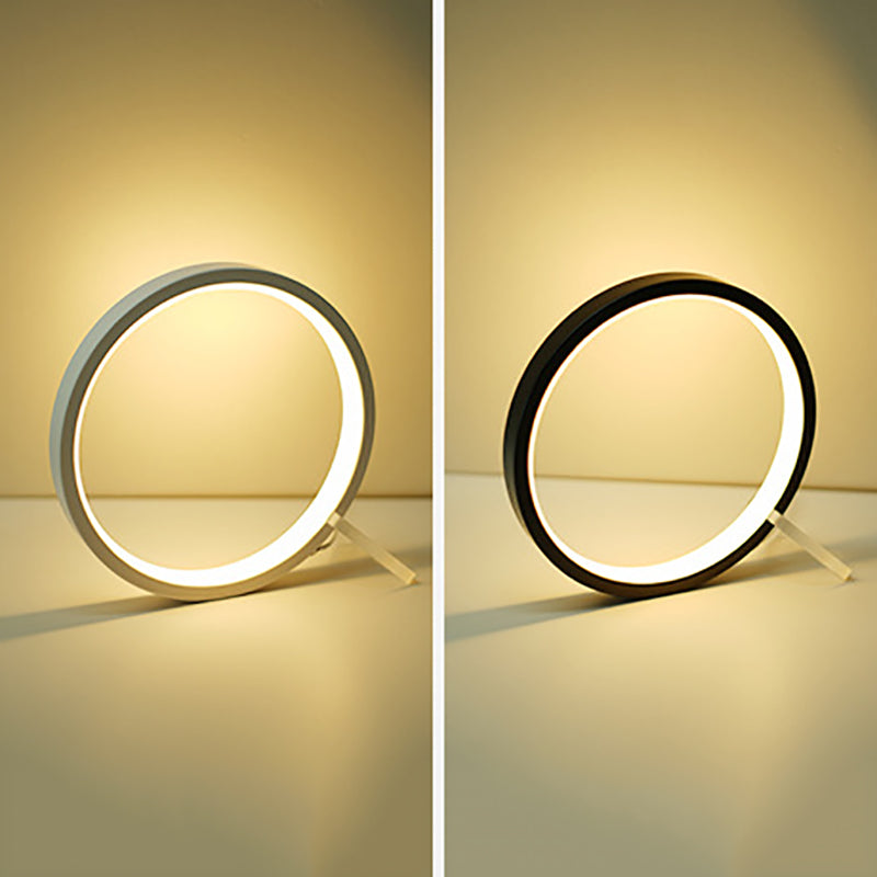 Lámpara de escritorio LED lineal de accesorio de iluminación de escritorio de estilo moderno para dormitorio