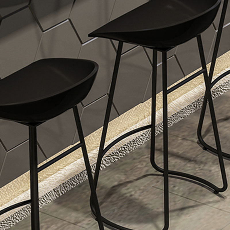 Modern Matte Finish Iron Bar Stool Footrest Milk Tea Shop Stool