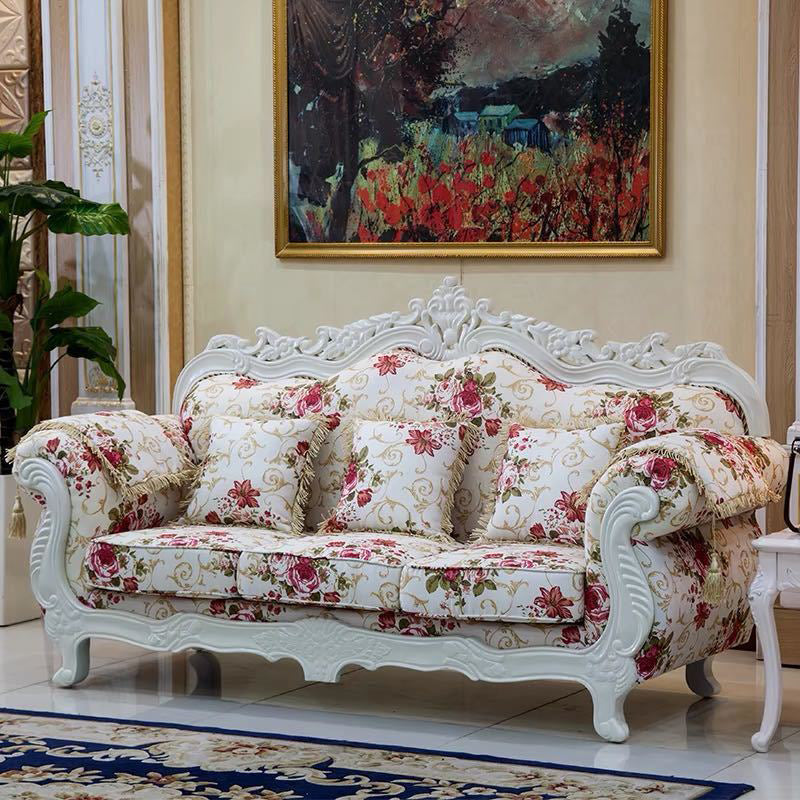 Traditional Camel Back CouchFlared Arm Settee for Three People