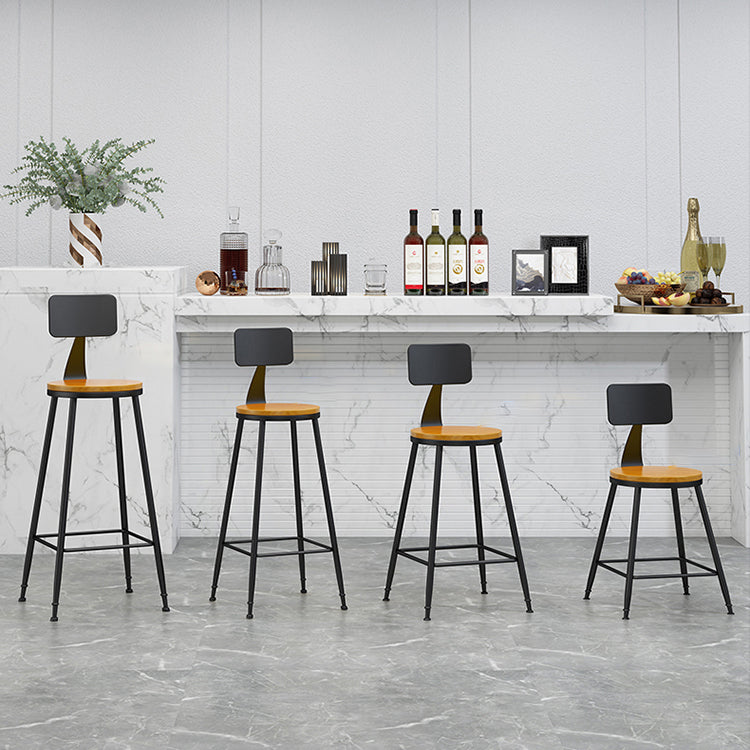 Industrial Coffee Shop Footrest Stool Matte Finish Iron Bar Stool