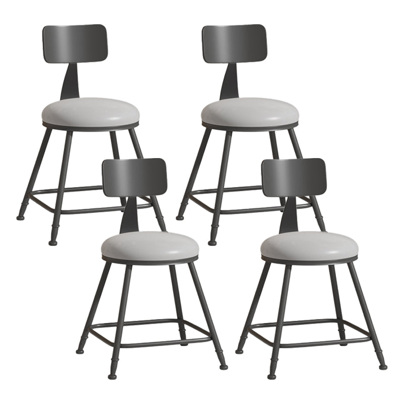 Industrial Coffee Shop Footrest Stool Matte Finish Iron Bar Stool