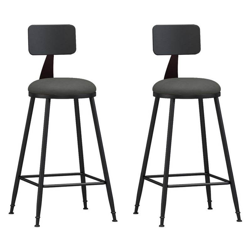 Industrial Coffee Shop Footrest Stool Matte Finish Iron Bar Stool