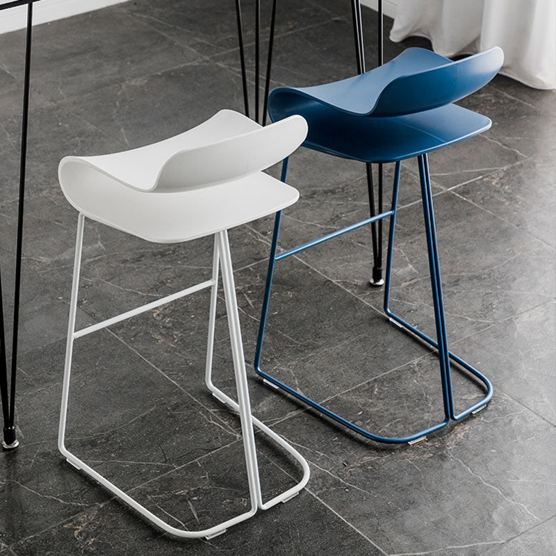 Modern Living Room Footrest Stool Matte Finish Plastic Barstool