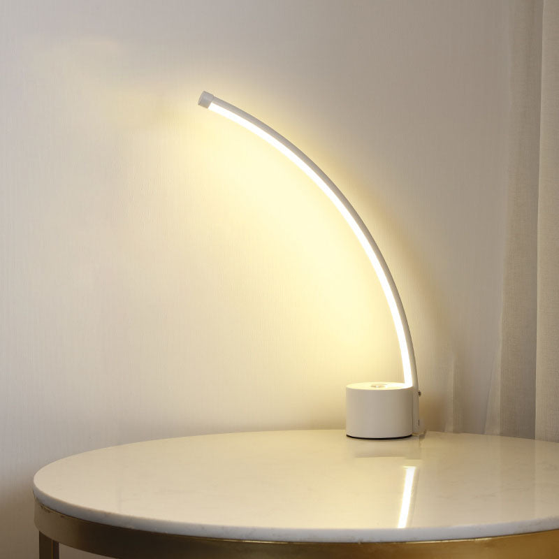 Einfachheitstil Nachttisch Lampe Metall Schlafzimmer LED-Tischleuchte