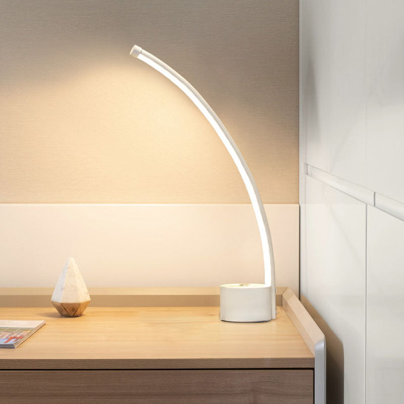 Einfachheitstil Nachttisch Lampe Metall Schlafzimmer LED-Tischleuchte