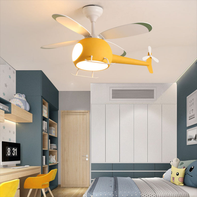 Vliegtuigvorm Metalen plafondventilatoren Kidstijl Multi -lichten plafondventilatorlamp