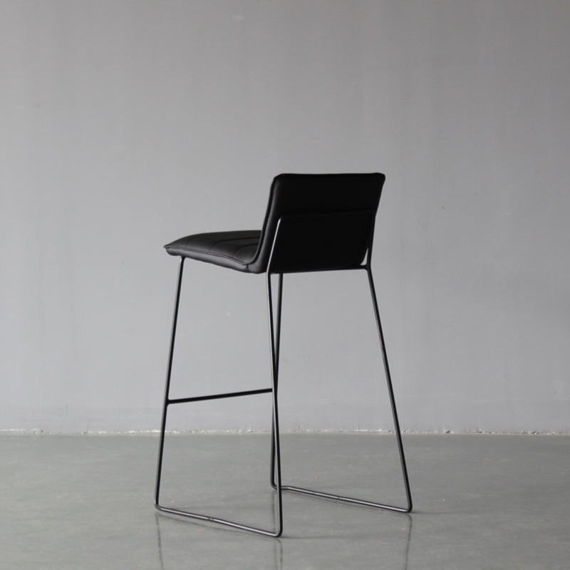Modern Low Back Restaurant Stool Matte Finish Leather Barstool