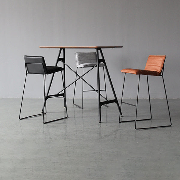 Modern Low Back Restaurant Stool Matte Finish Leather Barstool