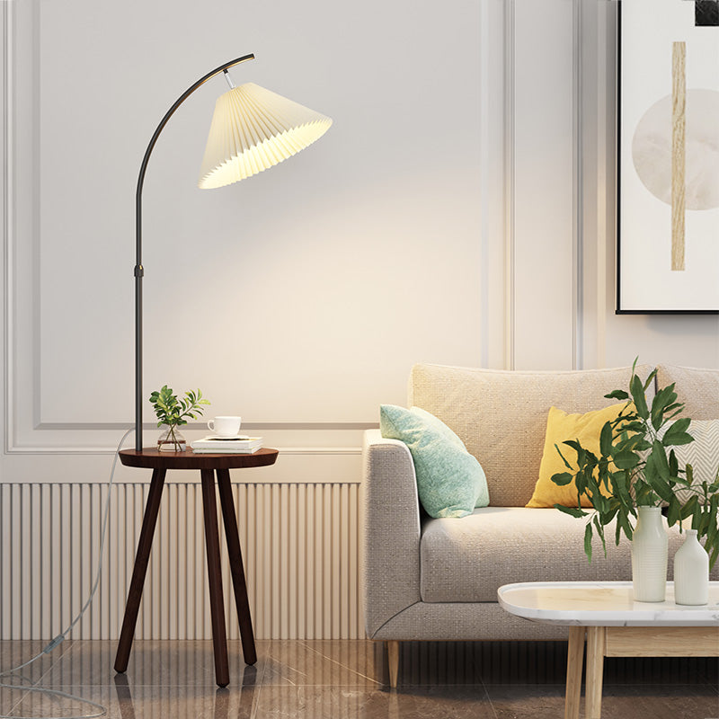 Lámpara de pie colorida nórdica, lámpara de pie con sombra de arpillera y mesa de madera para sala de estar
