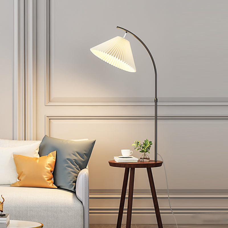 Lámpara de pie colorida nórdica, lámpara de pie con sombra de arpillera y mesa de madera para sala de estar