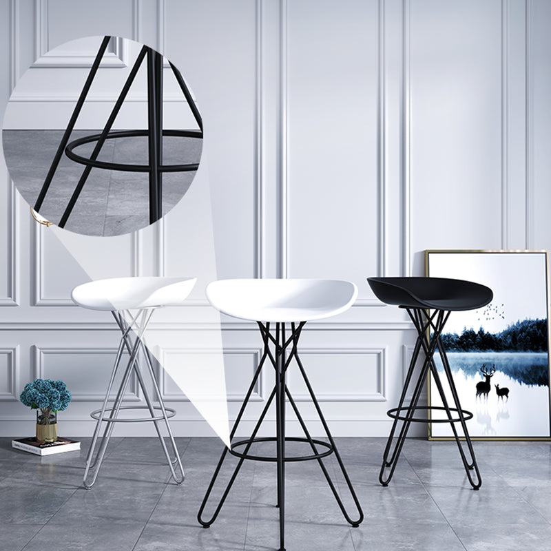 Glam Footrest Plastic Barstool Matte Finish Restaurant Stool