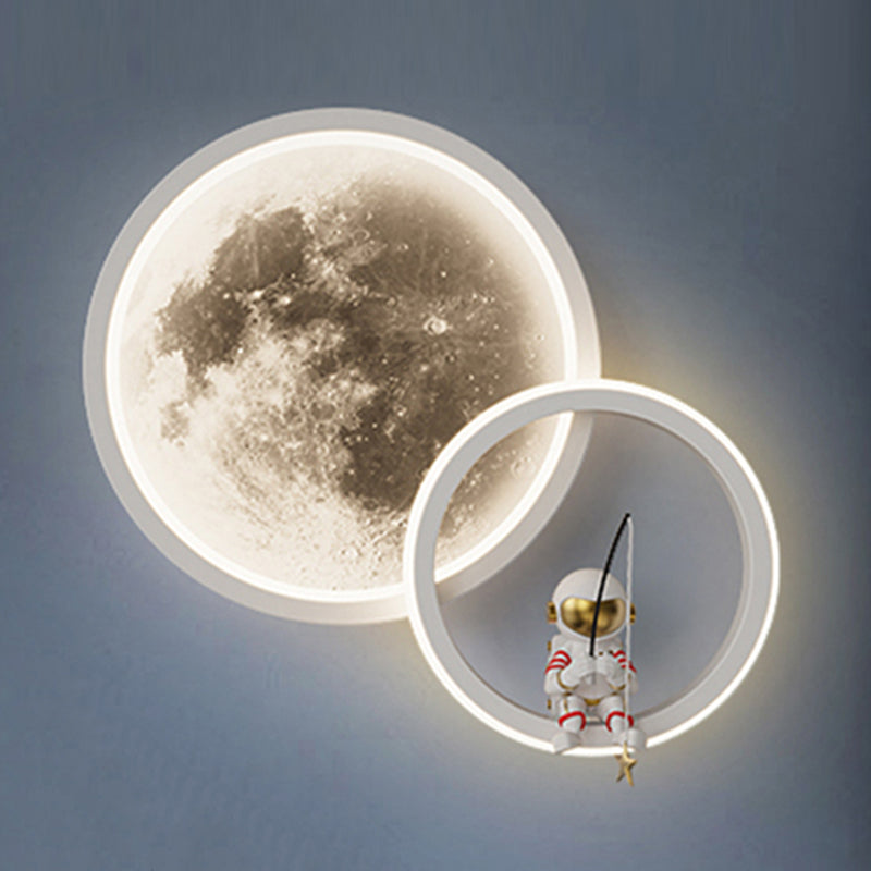 Modern Metal Wall Light Round Shape LED Wall Sconce with Astronaut for Bedroom