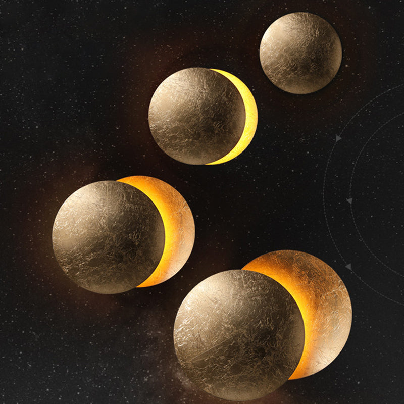 Modern Style Wall Light Sconce Creative Rotatable Wall Light Fixture for Bedroom