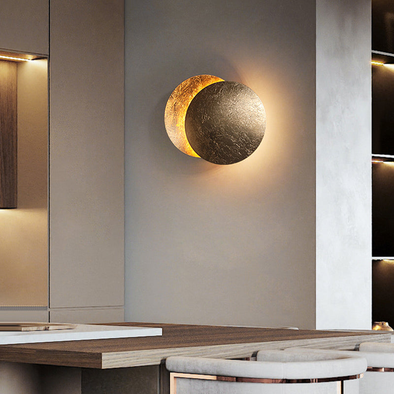 Modern Style Wall Light Sconce Creative Rotatable Wall Light Fixture for Bedroom