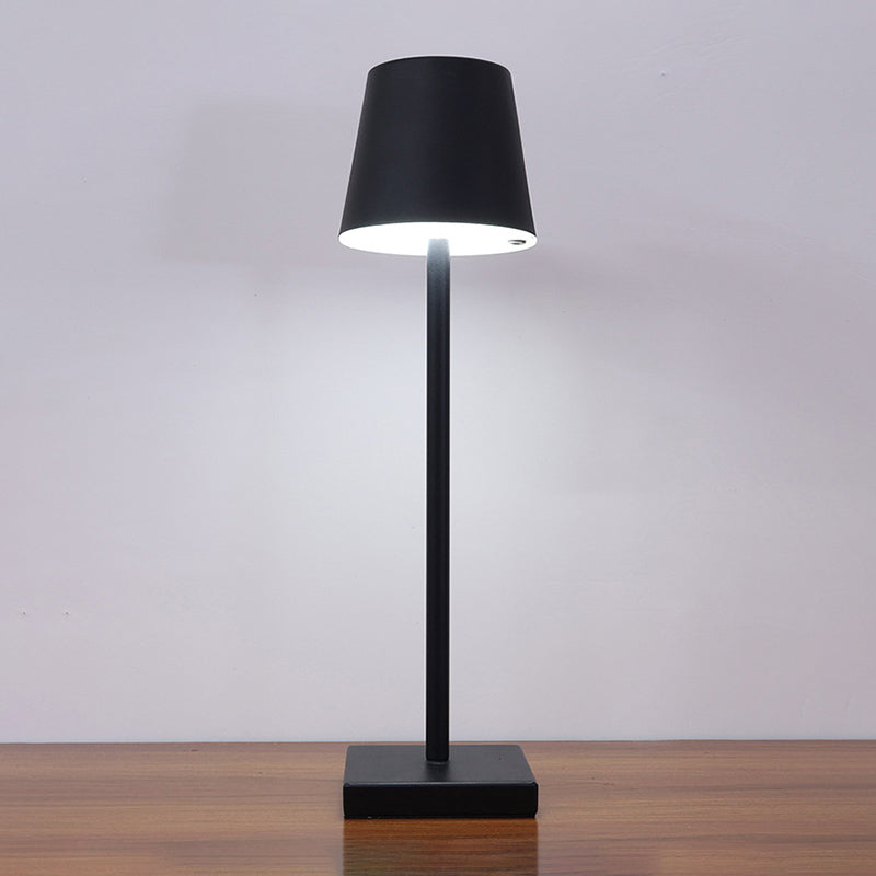 Metal Geometric Shape Table Lamp Mount Lighting Modern 1 Light Table Lamp Fixture