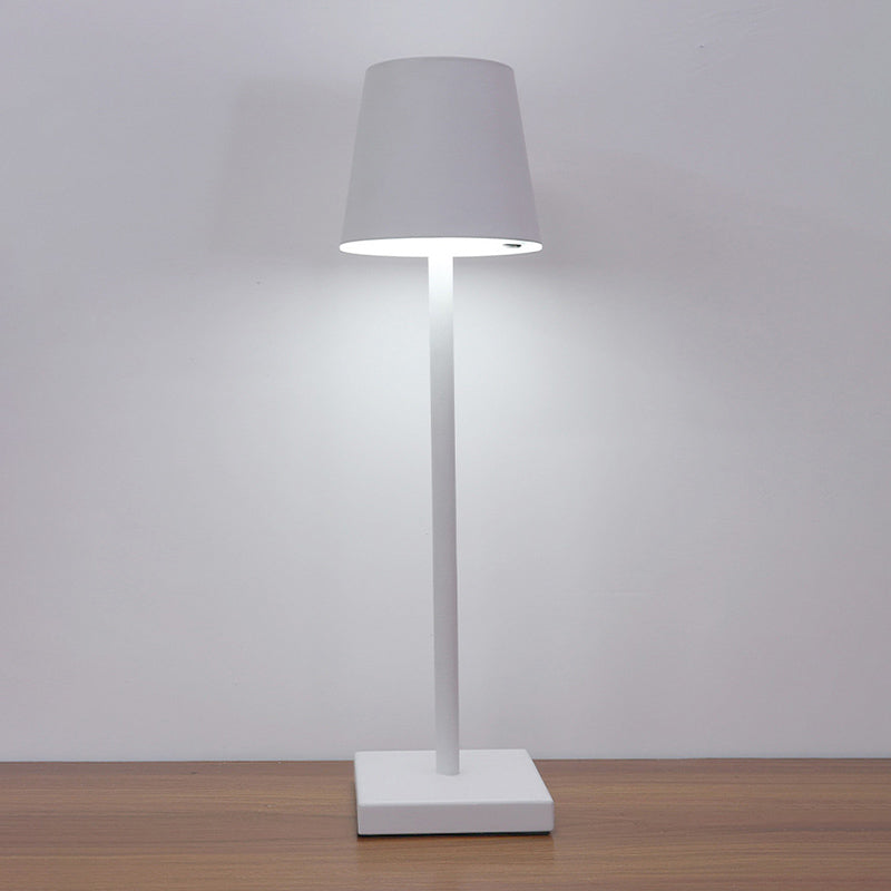 Metal Geometric Shape Table Lamp Mount Lighting Modern 1 Light Table Lamp Fixture